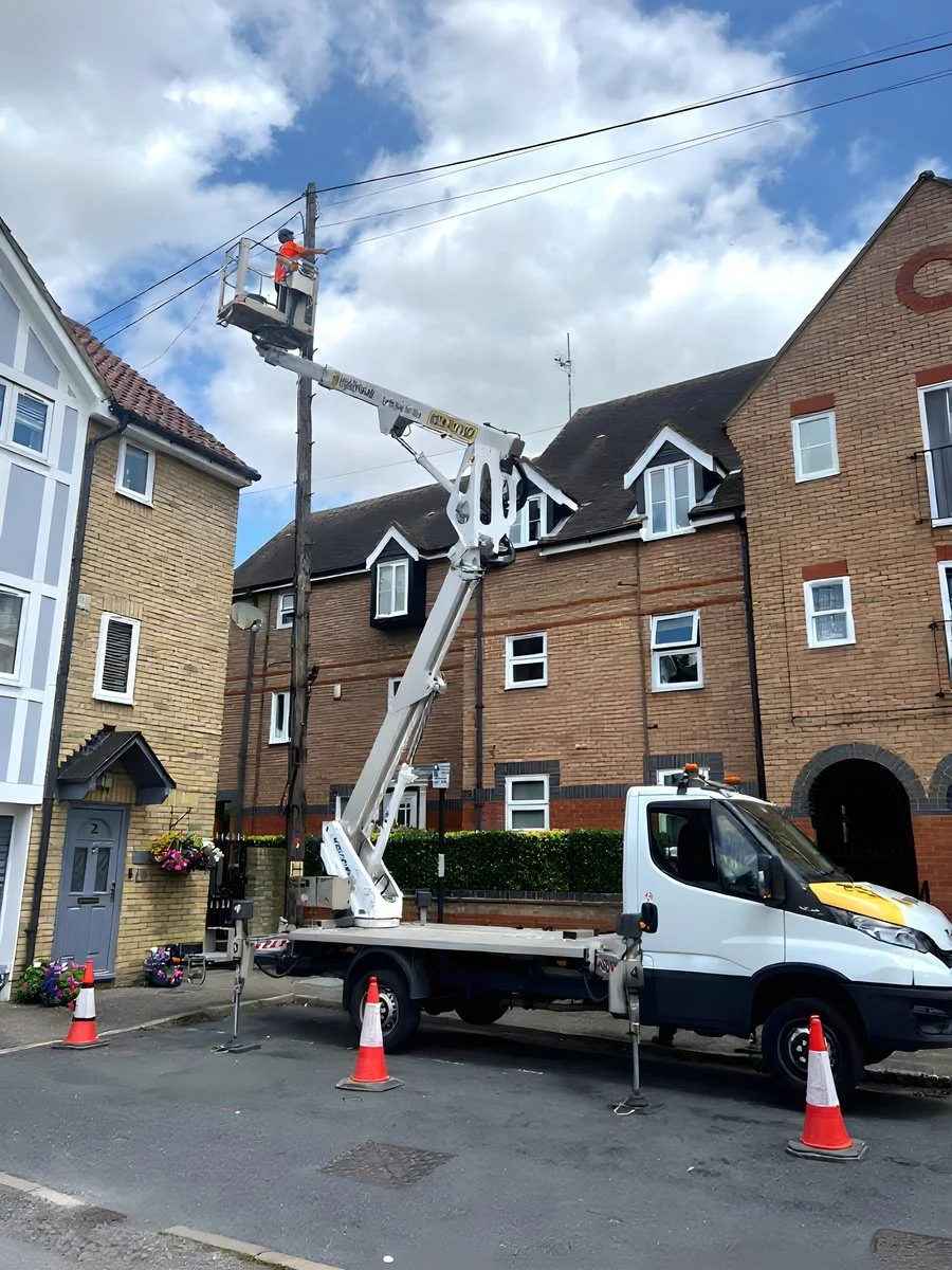 Multitel HX200 cherry picker